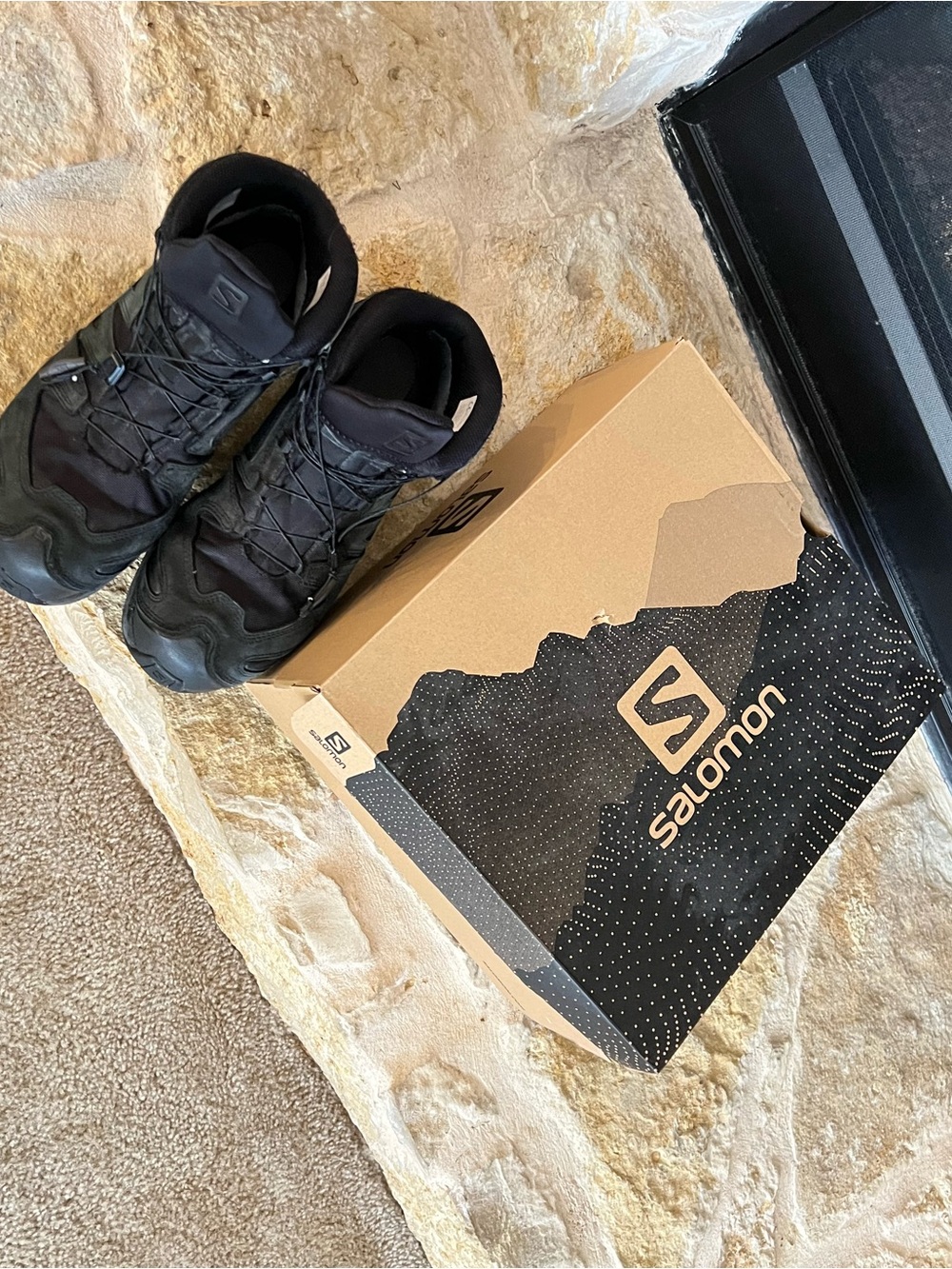 Salomon Men's Black Athletic Trail Shoes